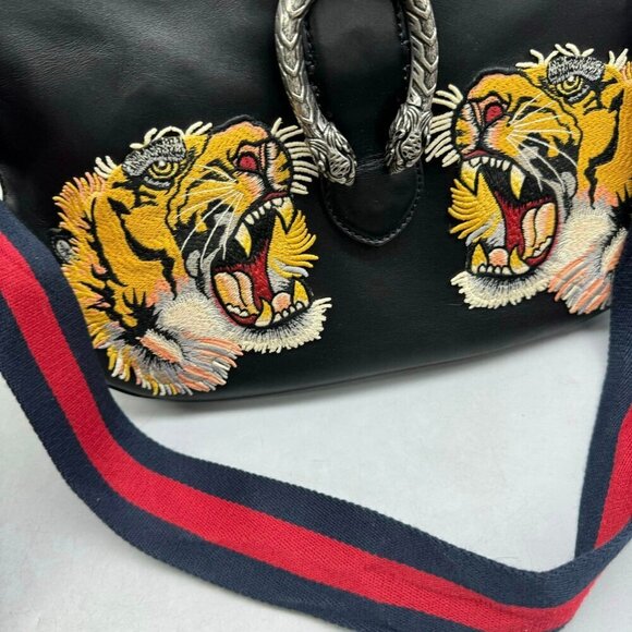 100% Authentic GUCCI Soho Leather Shoulder Bag 644-081924 - Picture 4 of 16